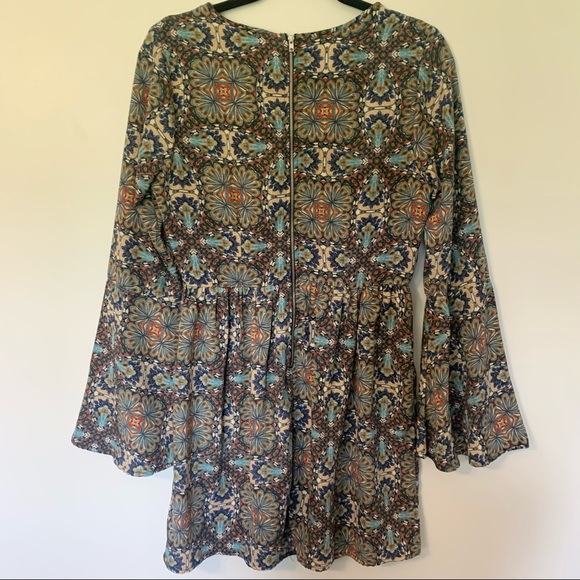 Boho hippie long sleeve mini dress. Lovely multi earth tone color print. - Picture 3 of 7